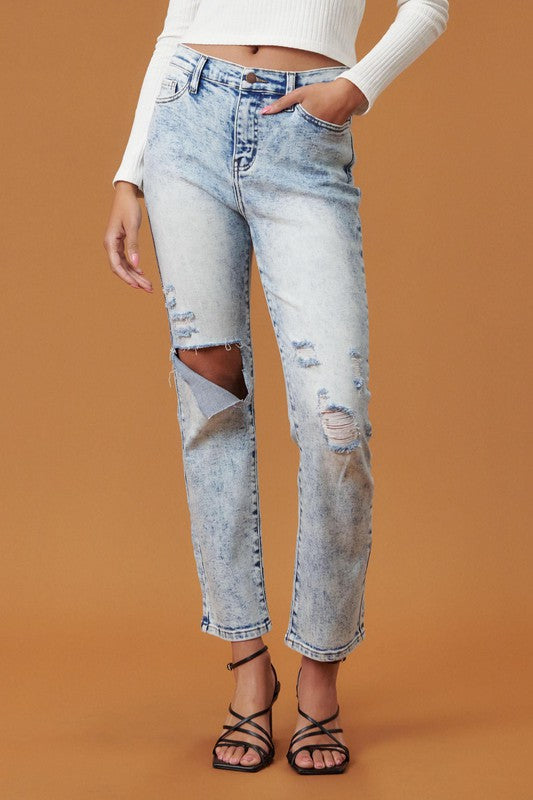 Vibrant M.I.U Roe High Rise Distressed Skinny